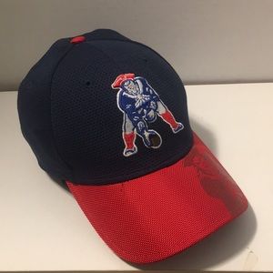 NEW ERA 39 THIRTY BALL CAP RETRO PATRIOTS LOGO HAT SIZE M/L